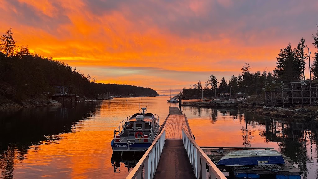 Access Point Marine Transportation & Savary Island Ferry | 9995 Finn Bay Rd, Lund, BC V0N 2G0, Canada | Phone: (250) 270-1808