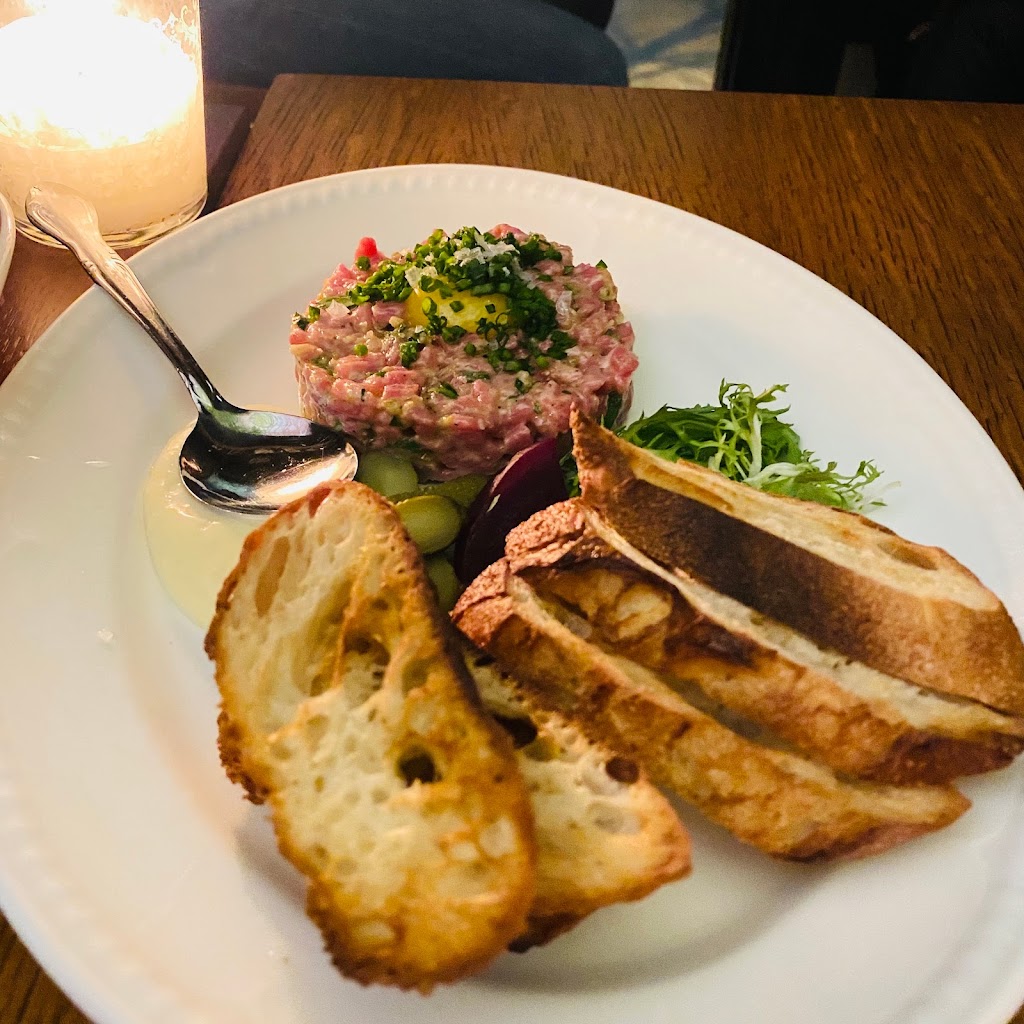 La Petite Iza | 10926 88 Ave NW 3rd floor, Edmonton, AB T6G 0Z1, Canada | Phone: (780) 435-0083
