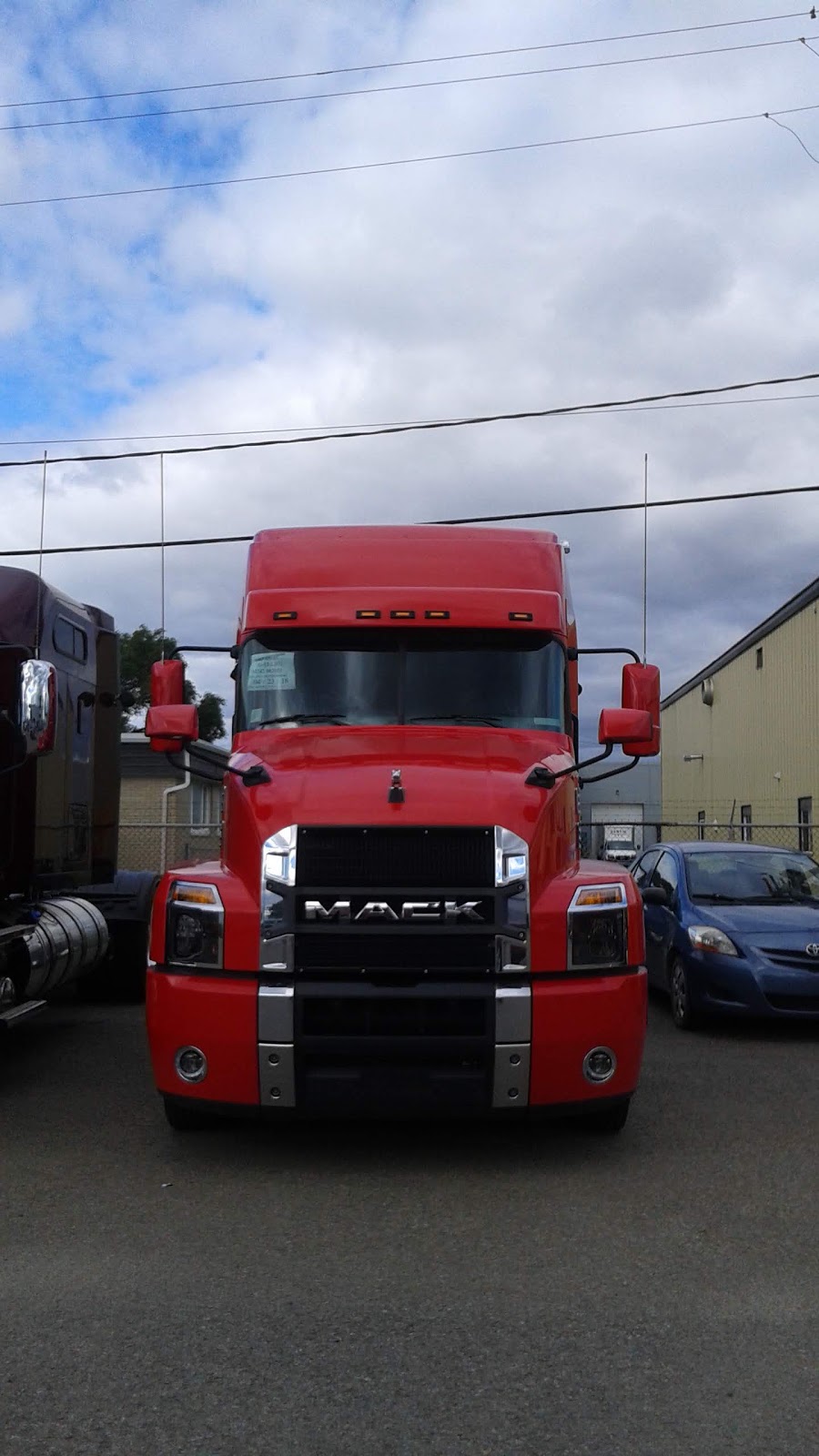 Mack Ste-Foy Inc | 2550 Avenue Watt, Québec, QC G1P 3T4, Canada | Phone: (418) 651-9847