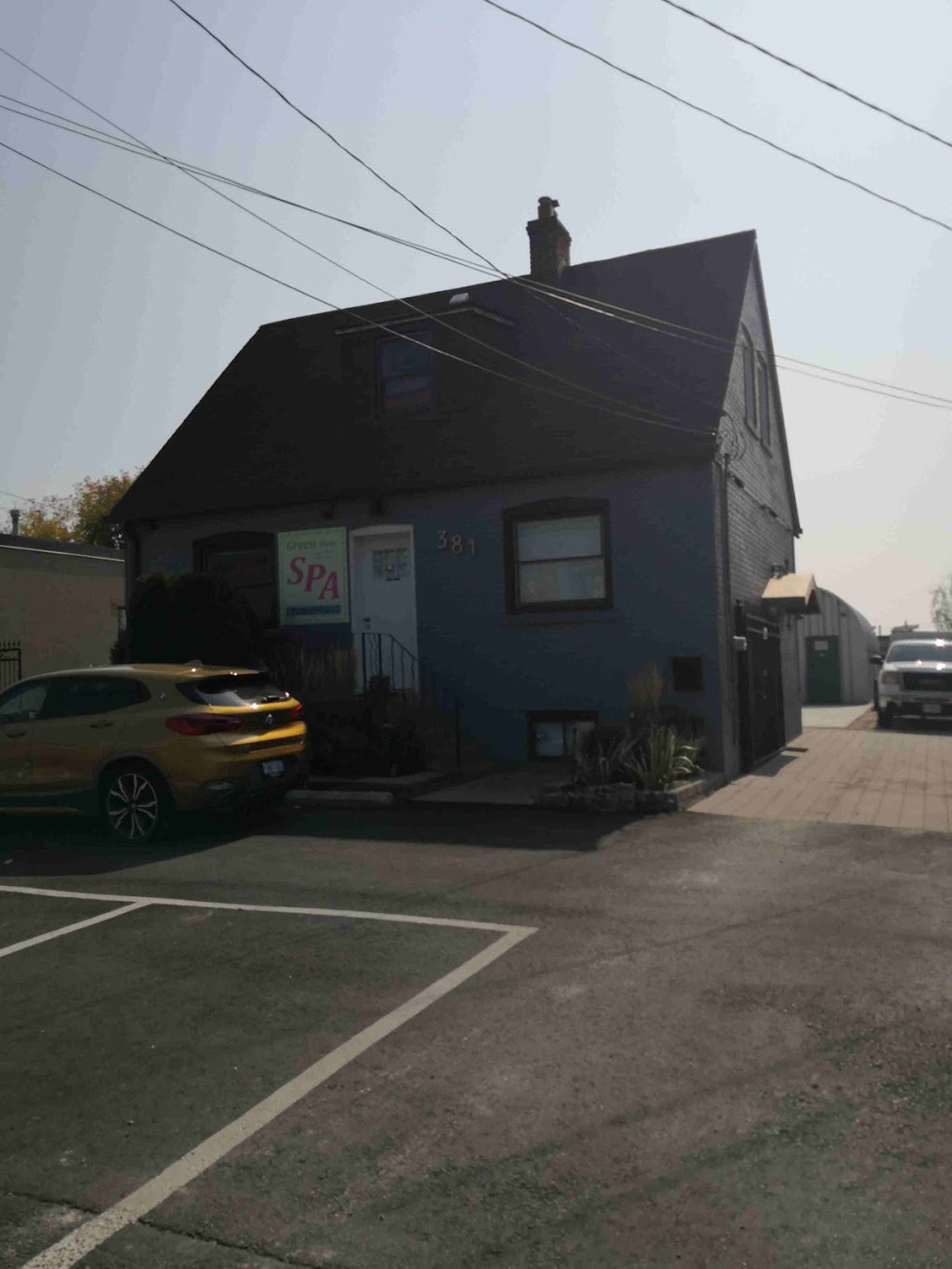 381 Bering ave | 381 Bering Ave, Etobicoke, ON M8Z 3B1, Canada | Phone: (437) 772-8598