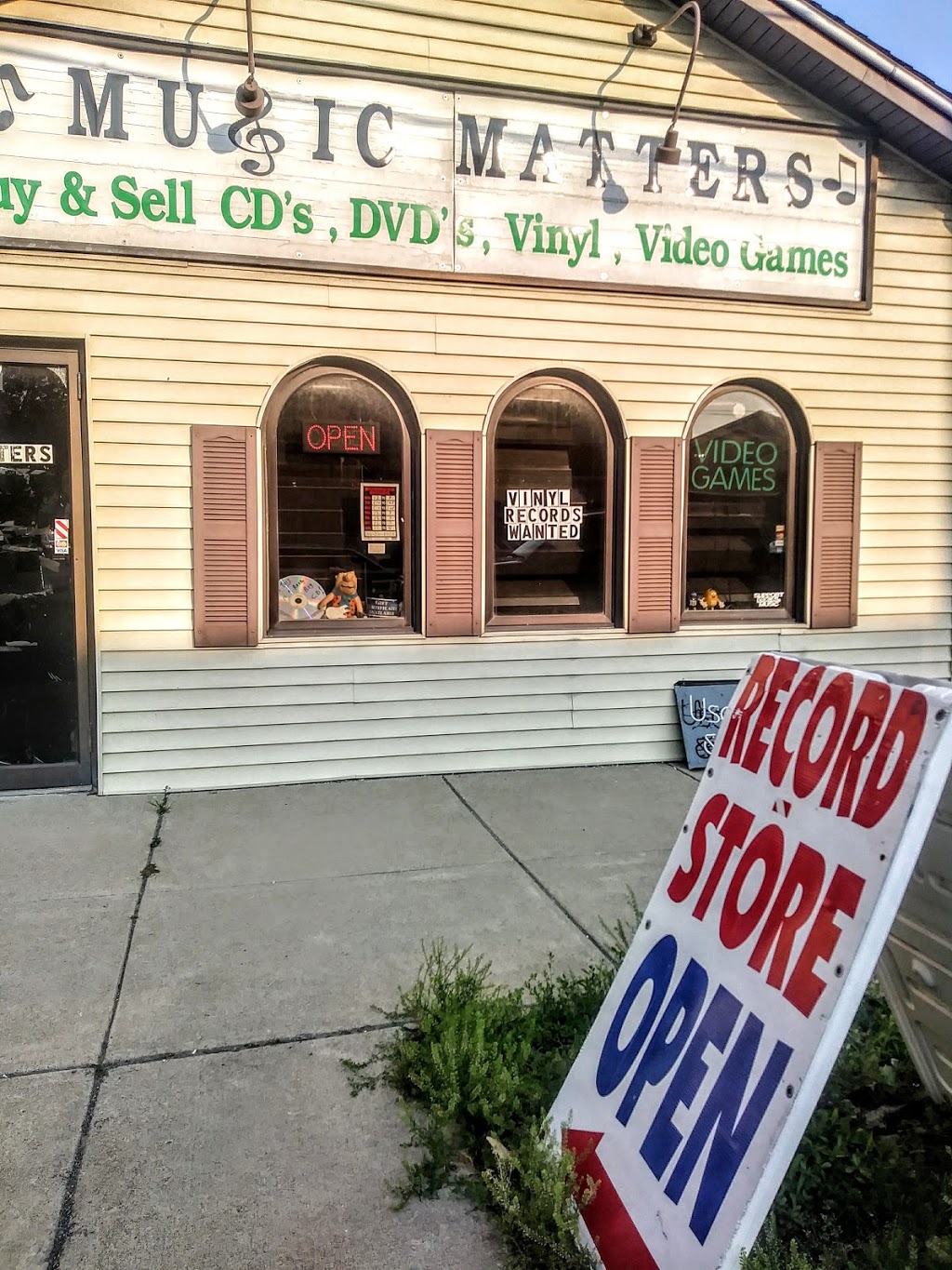 Music Matters Record Store | 527 Cayuga Dr, Niagara Falls, NY 14304, USA | Phone: (716) 371-8454