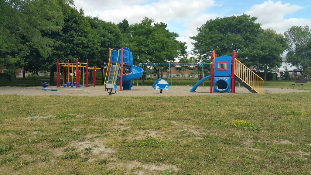 McKenzie Park | Mississauga, ON L5A, Canada