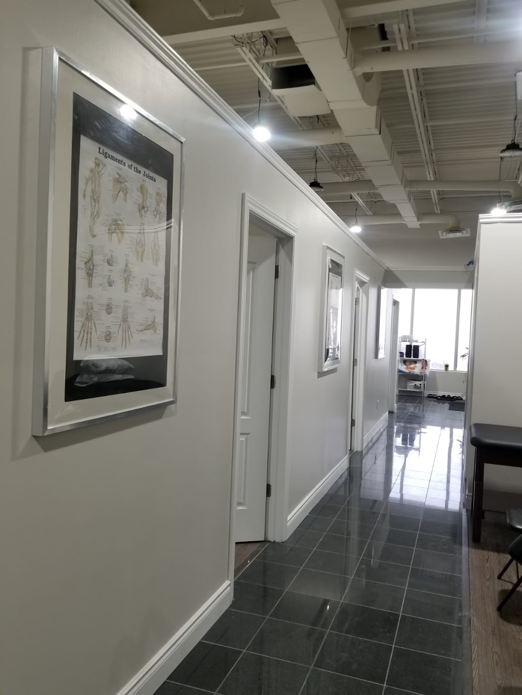 Curezone Physiotherapy | 812 Britannia Rd W Unit 110, Mississauga, ON L5V 0A6, Canada | Phone: (905) 997-4333