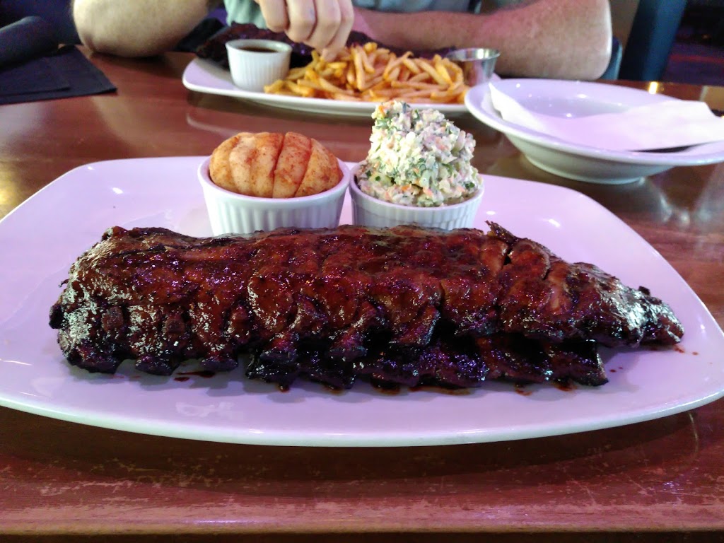 Bâton Rouge Steakhouse & Bar | 336 Bayfield St, Barrie, ON L4M 3B9, Canada | Phone: (705) 726-7171