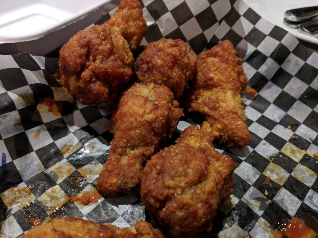 Crabby Joes Bar & Grill | 409 Dundas St, Woodstock, ON N4S 1B8, Canada | Phone: (519) 539-4946