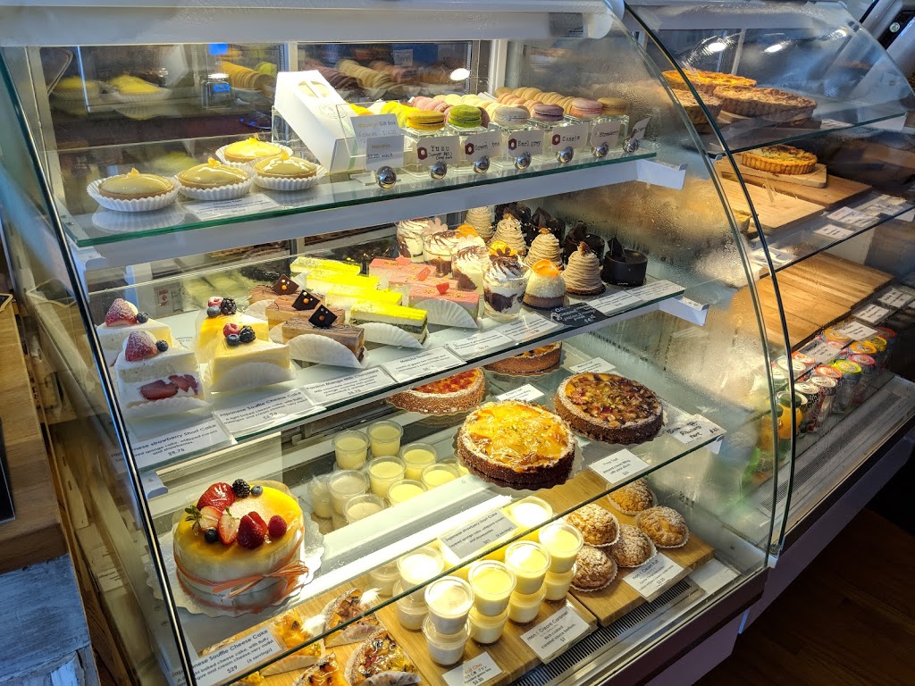 mon K patisserie | 1040 Coxwell Ave, East York, ON M4C 3G5, Canada | Phone: (416) 696-8181