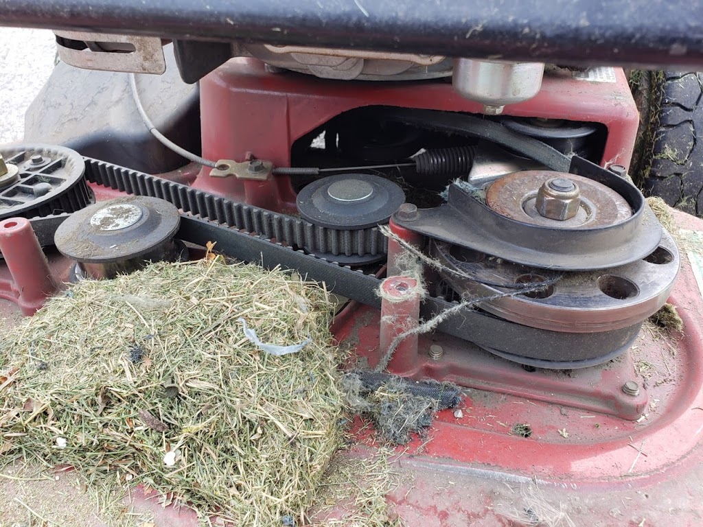 Cottage Country Small Engine Repair | 3297 Bramshott Ave, Severn, ON L3V 0V9, Canada | Phone: (705) 955-2918