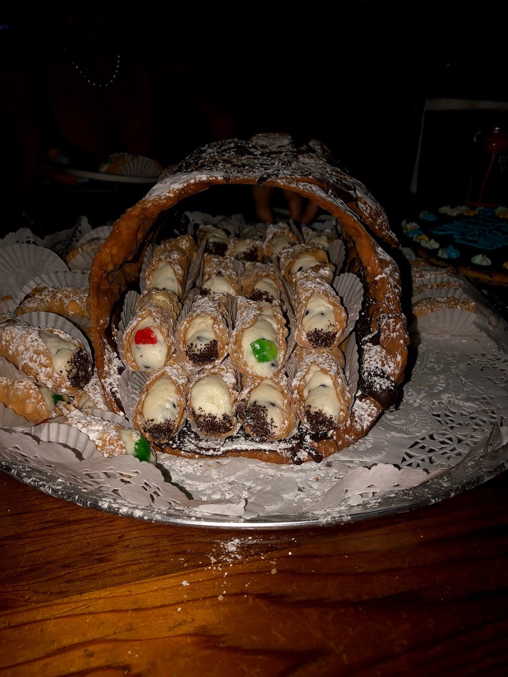 Sams Queenston Bakery (Hamilton) Ltd | 341 Queenston Rd, Hamilton, ON L8K 1H7, Canada | Phone: (905) 547-2882