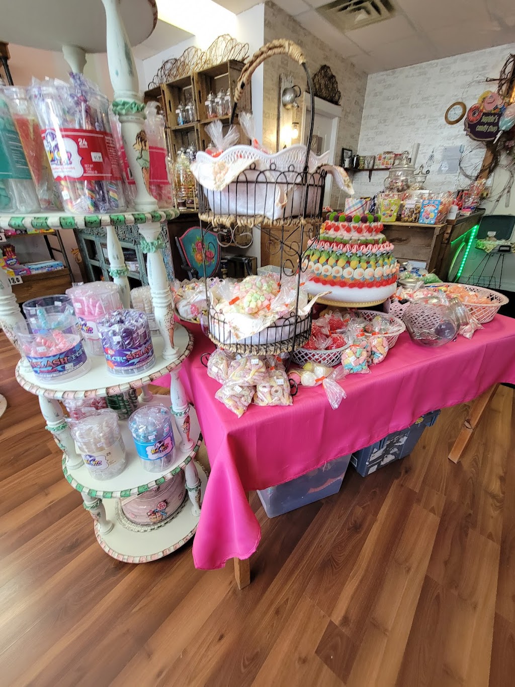 Douceurs DAntan Magasin Général | 2510 Rue de lÉglise, Val-David, QC J0T 2N0, Canada | Phone: (438) 373-7213