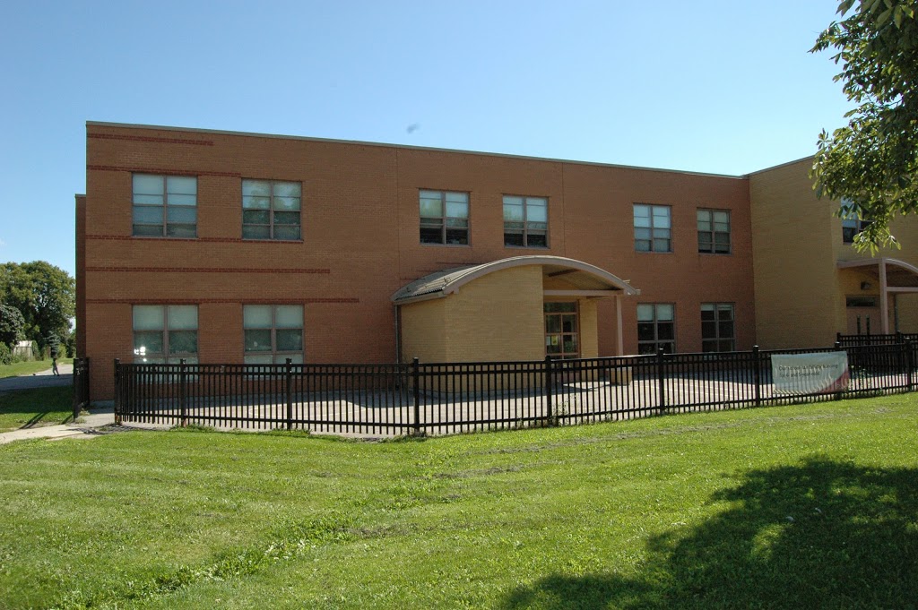 Glen Street Public School | 929 Glen St, Oshawa, ON L1J 3T9, Canada | Phone: (905) 723-8821