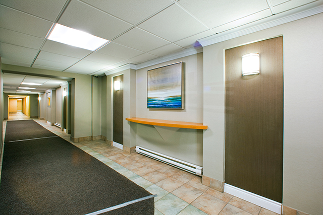Edgehill Apartments | 108 Edgehill Dr, Barrie, ON L4N 5A3, Canada | Phone: (705) 737-3820