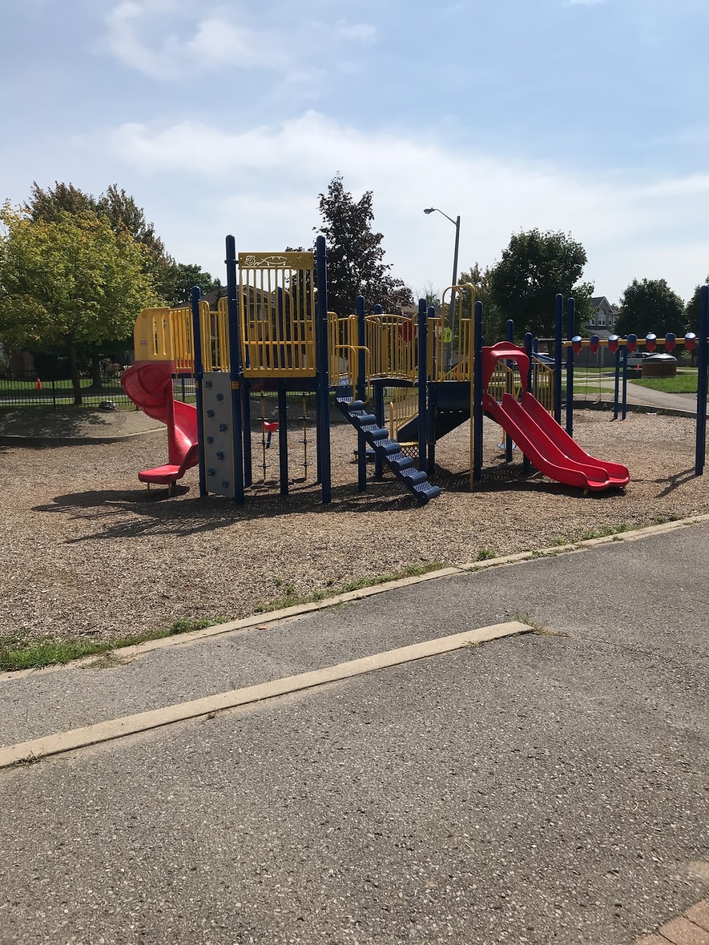 Avondale Park | 100 Avondale Dr, Courtice, ON L1E 3A7, Canada