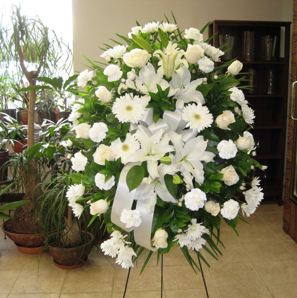 One To One Flowers Ltd. | 1960 Lawrence Ave E, Scarborough, ON M1R 2Z1, Canada | Phone: (416) 285-9579