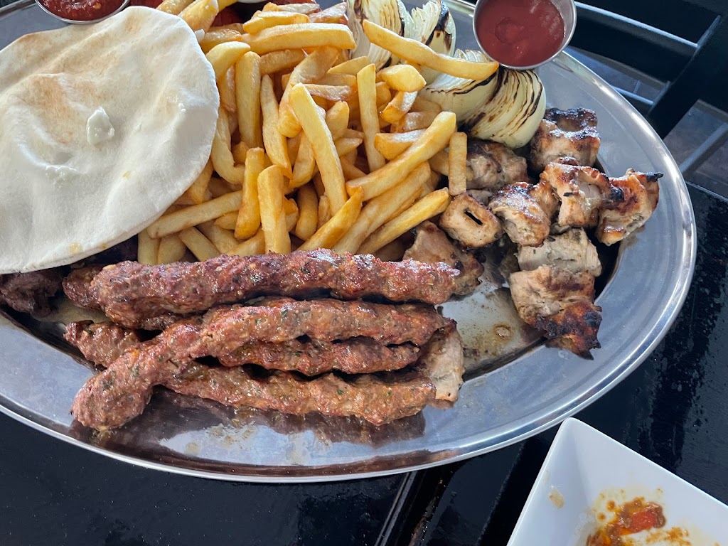 Resto Alsoudani | 1168 Bd du Curé-Labelle, Laval, QC H7V 2V5, Canada | Phone: (450) 687-7707