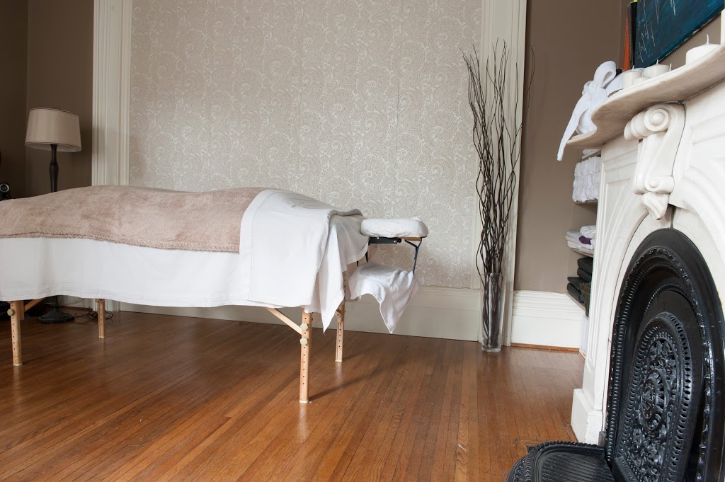 The Tonic Sugaring & Massage Studio | 30 Dumfries St, Paris, ON N3R 2C9, Canada | Phone: (519) 717-0924