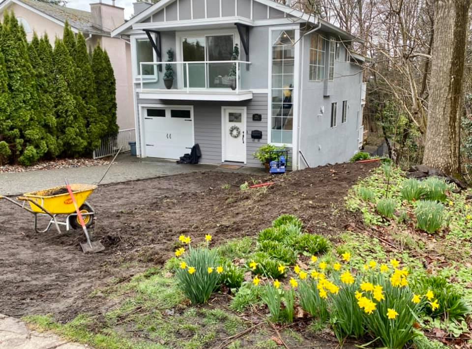 Seymour Lawn Maintenance | 718-333 Brooksbank Ave, North Vancouver, BC V7J 3V8, Canada | Phone: (604) 990-1252