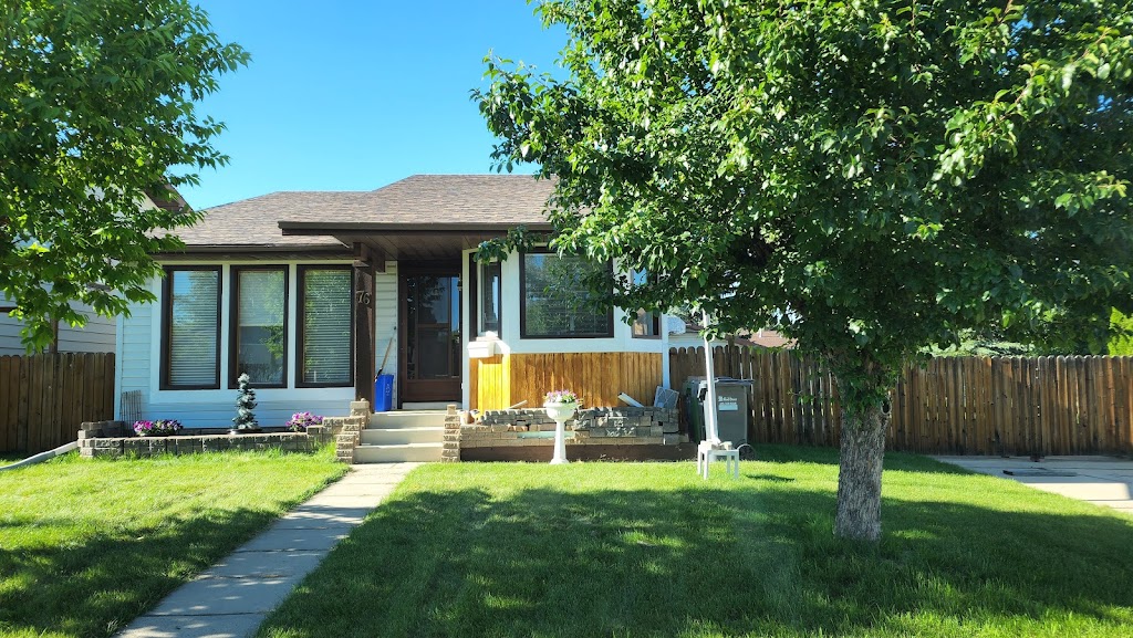 Roofed In LTD. | 5826 41 St Crescent, Red Deer, AB T4N 1B6, Canada | Phone: (403) 321-5742