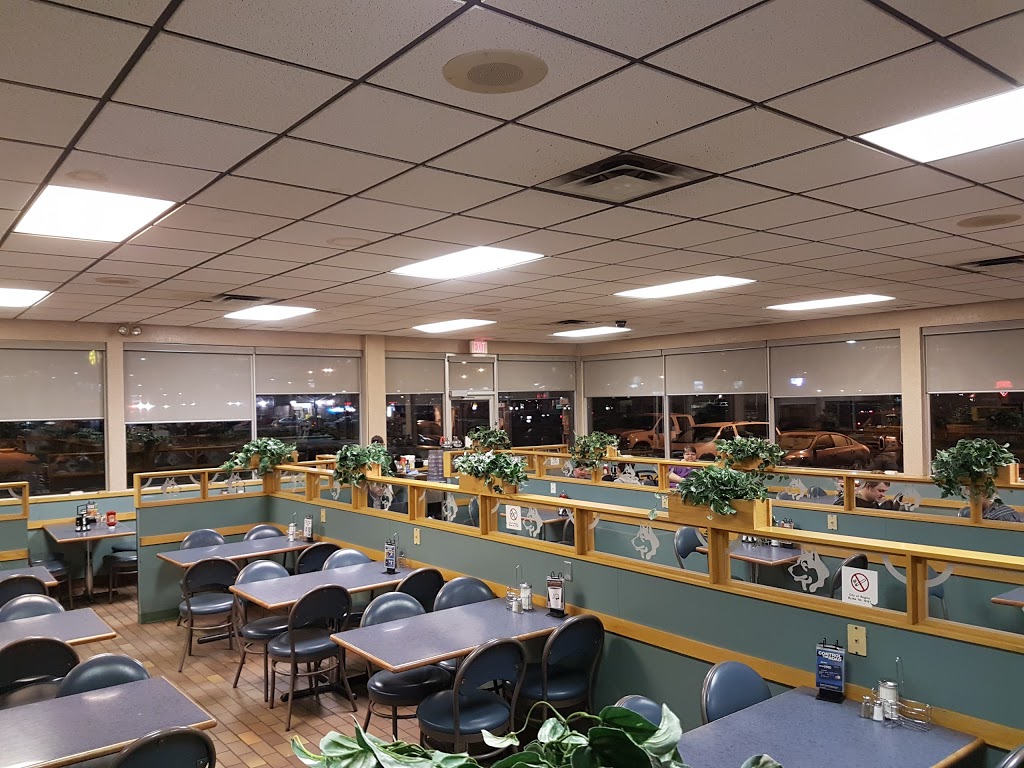 Husky House Restaurant | 1755 Prince of Wales Dr, Regina, SK S4Z 1A5, Canada | Phone: (306) 789-9808