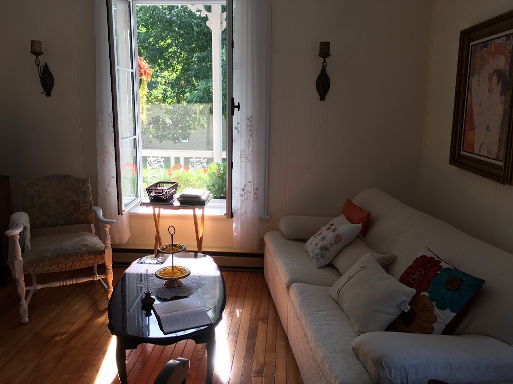 Gîte Centre santé-détente Otium | 928 Route de la Seigneurie, Saint-Roch-des-Aulnaies, QC G0R 4E0, Canada | Phone: (418) 943-3205