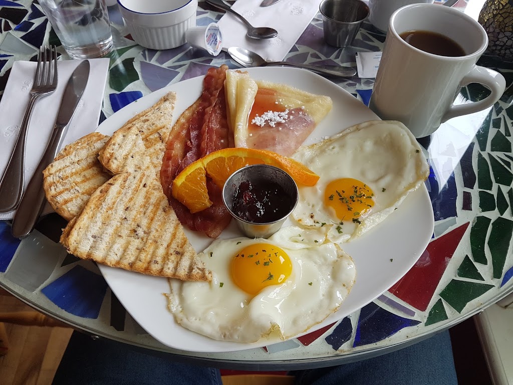 Commons Creperie Cafe | 11 Hampton Rd, Rothesay, NB E2E 5K8, Canada | Phone: (506) 847-8480