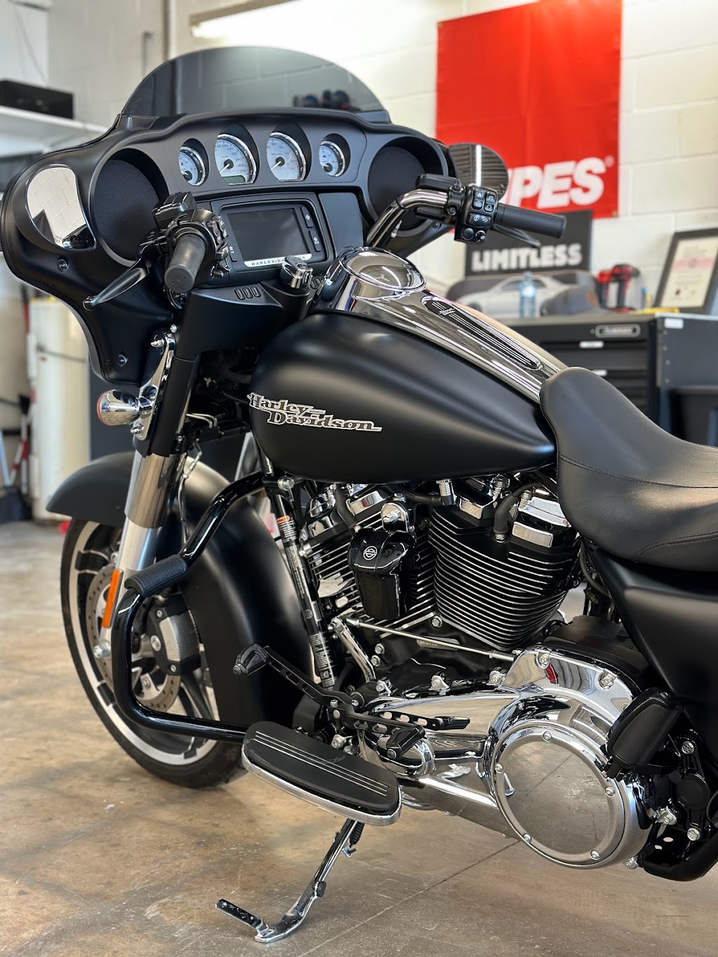 Diamond Auto Spa | 3051 Osler St #7, London, ON N5V 3K2, Canada | Phone: (519) 841-9196