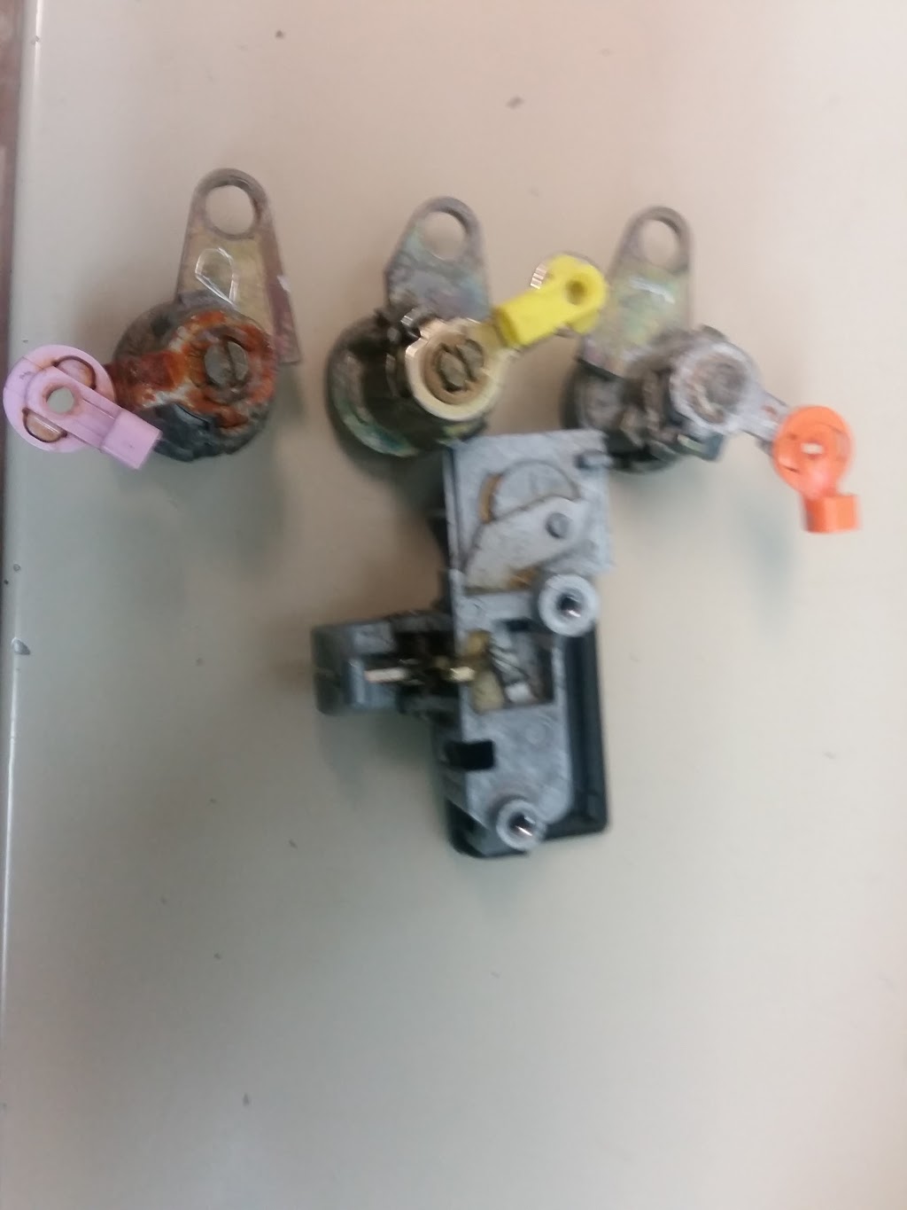 Comox Valley Locksmith | 2819 Caledon Crescent, Courtenay, BC V9N 8H8, Canada | Phone: (250) 338-1290