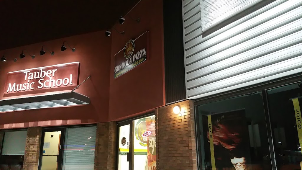 Gondola Pizza South St. Vital, Royal Wood, Island Lake, Sage Cre | 12 Britannica Rd, Winnipeg, MB R2N 1J4, Canada | Phone: (204) 255-6440