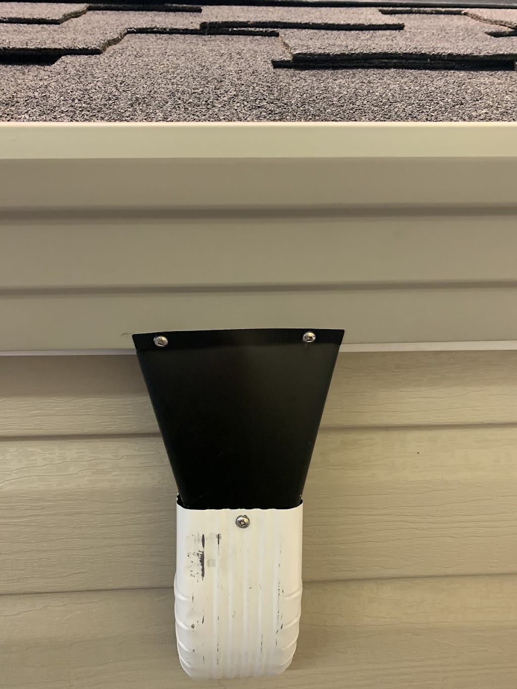 Golden Phoenix Gutter | 12496 Davenport Dr, Maple Ridge, BC V2X 8X2, Canada | Phone: (778) 957-9806