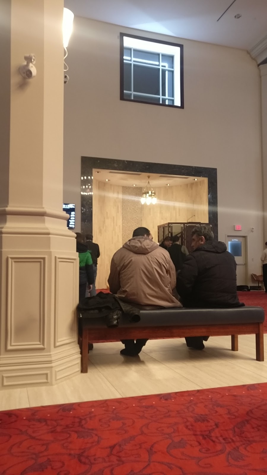 Masjid ar-Rahmah (Mosque of Mercy) | 1216 Hunt Club Rd, Ottawa, ON K1V 2P1, Canada | Phone: (613) 523-9977