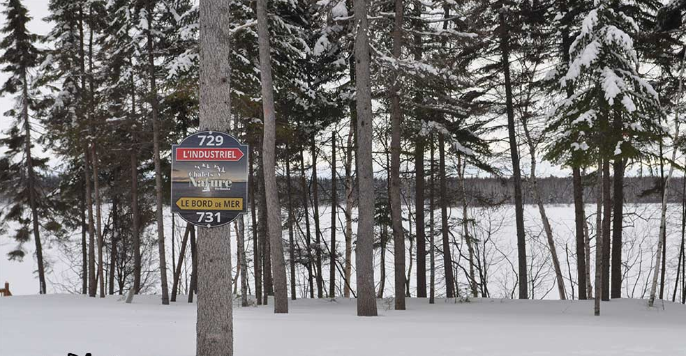 Chalet Le Bord de mer - Chalets Nature | 731 Rte Maria Chapdelaine, Péribonka, QC G0W 2G0, Canada | Phone: (418) 218-1376
