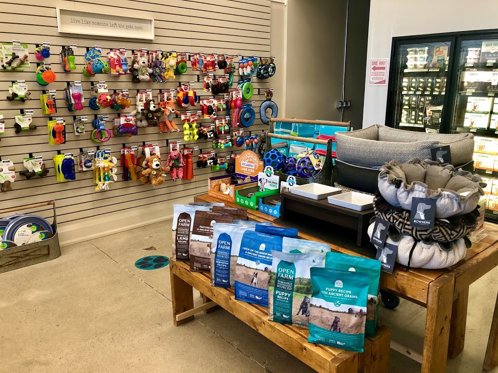 WILDPAWS PANTRY | 2620 Rutherford Rd Unit 117, Vaughan, ON L4K 0H1, Canada | Phone: (905) 553-5999