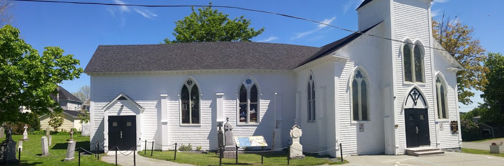 St Norberts Catholic Church | 121 York St, Lunenburg, NS B0J 2C0, Canada | Phone: (902) 634-3061