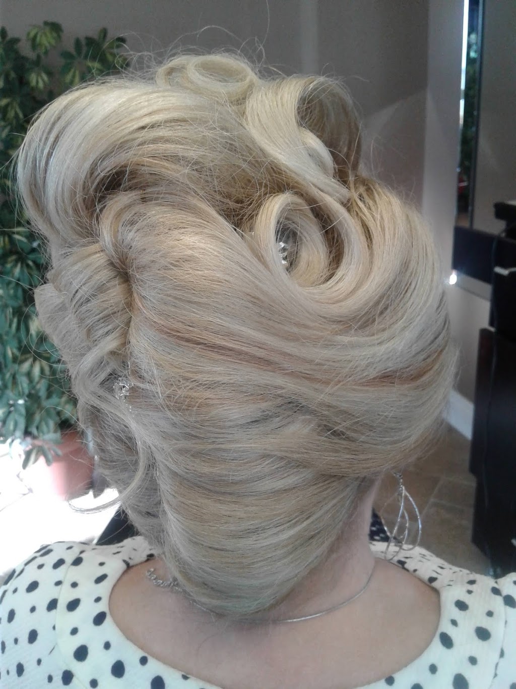 Lulus Salon and Spa | 94 Mt Edward Rd, Charlottetown, PE C1A 5S6, Canada | Phone: (902) 367-5858