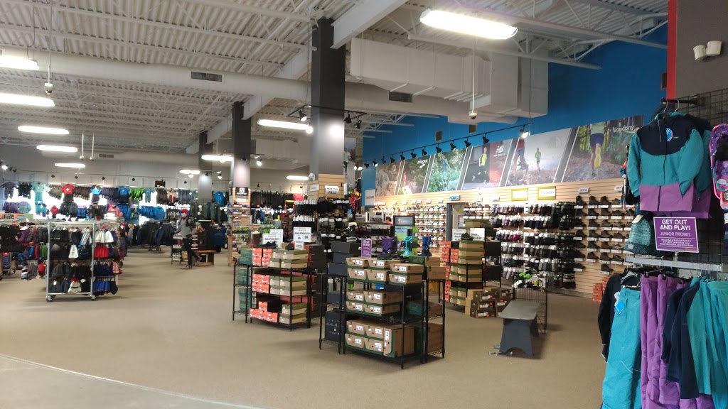 The Shoppes at Fairwinds | 5687 Hazeldean Rd, Stittsville, ON K2S 0P6, Canada | Phone: (613) 836-3679