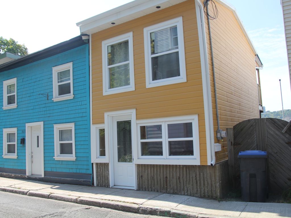 MaisonsChalets | 5607 Rue Saint-Laurent, Lévis, QC G6V 3V6, Canada | Phone: (418) 952-0814