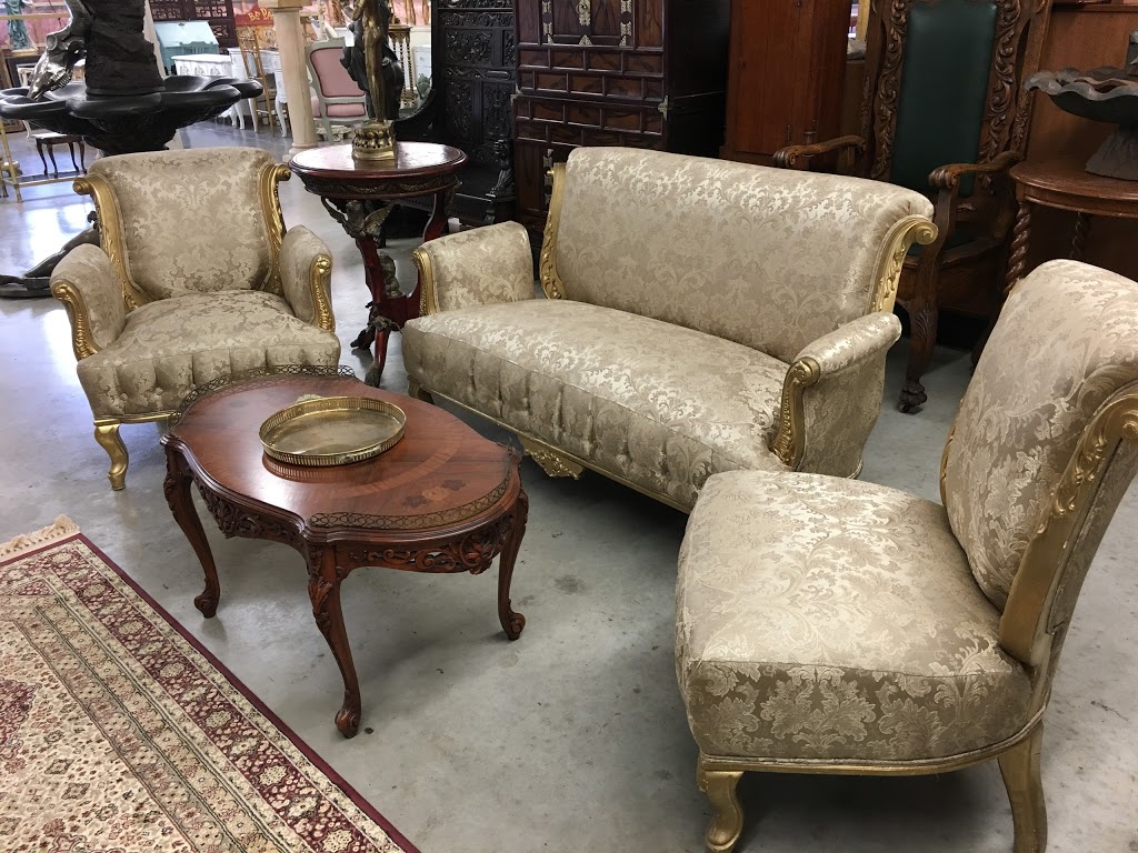 Clappison Corners Antiques | 845 Hwy 6 N, Hamilton, ON L8N 2Z7, Canada | Phone: (905) 690-9209