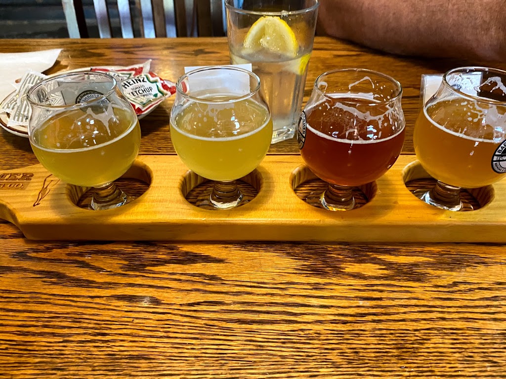 Barnstormer Brewing & Distilling Co. Brewpub Restaurant | 384 Yonge St #3, Barrie, ON L4N 4C8, Canada | Phone: (705) 481-1701