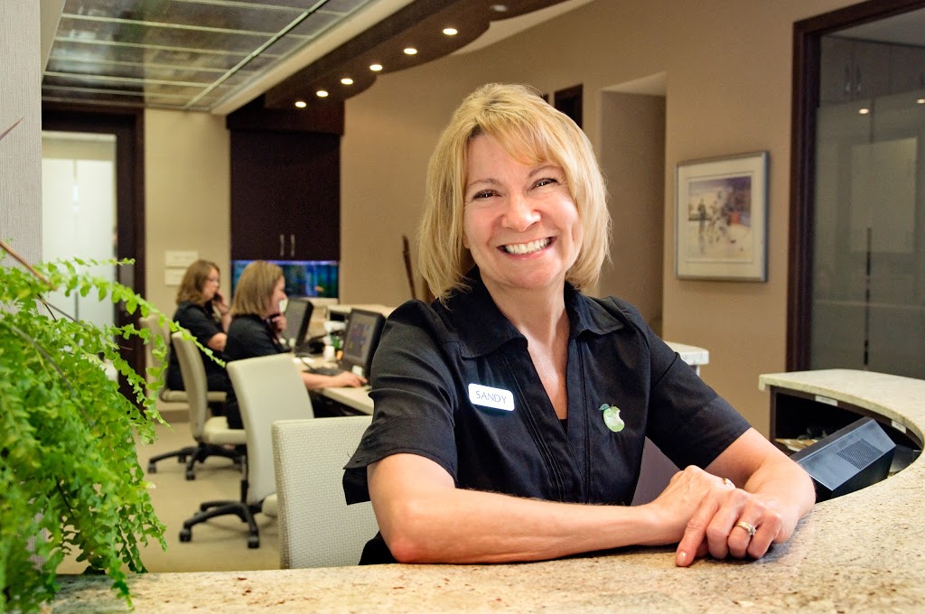 Clarence Street Dental Group | 1325 Clarence St S #1, Brantford, ON N3S 0C7, Canada | Phone: (519) 756-8080
