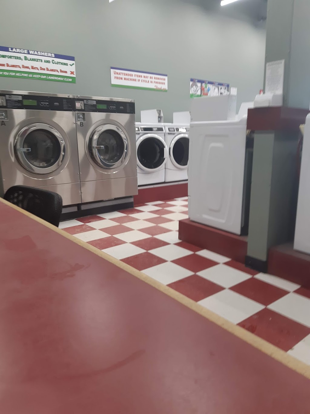 Laundromax | 95 Dufferin St, Perth, ON K7H 3A5, Canada