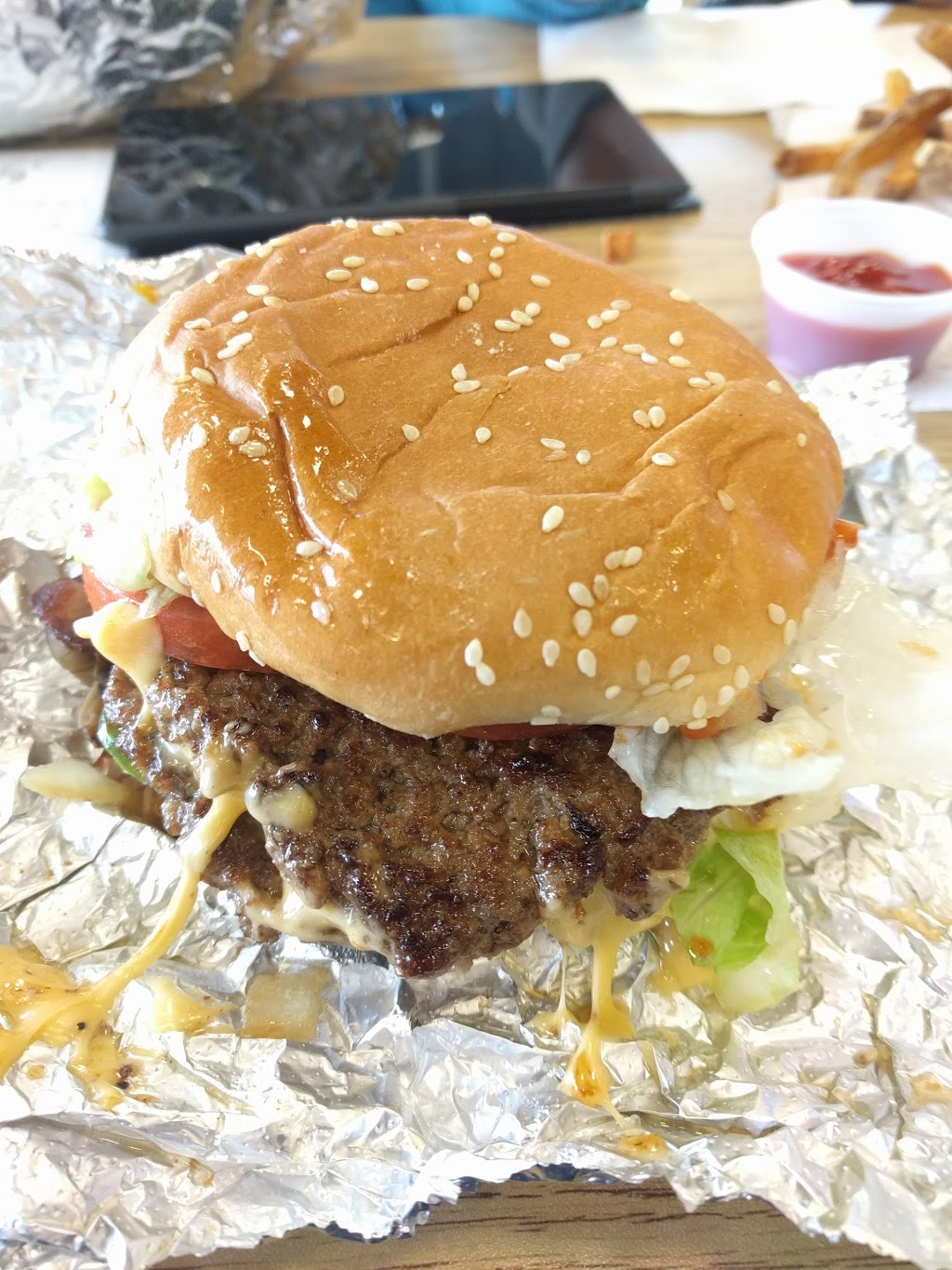 Five Guys | 3732 Innes Rd, Orléans, ON K1W 0C8, Canada | Phone: (613) 824-6270