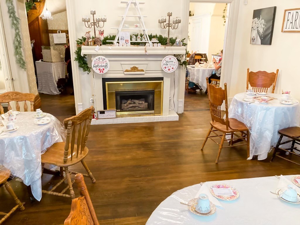 The Lovely Teahouse | 2449 ON-11, Oro Station, ON L0L 2E0, Canada | Phone: (705) 333-3277