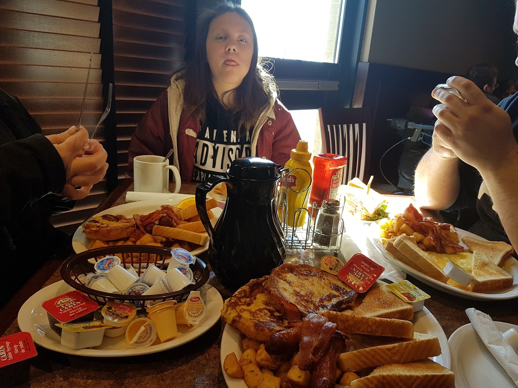 Angels Restaurant - Family Restaurant Kitchener | 751 Victoria St S, Kitchener, ON N2M 5N4, Canada | Phone: (519) 581-1158