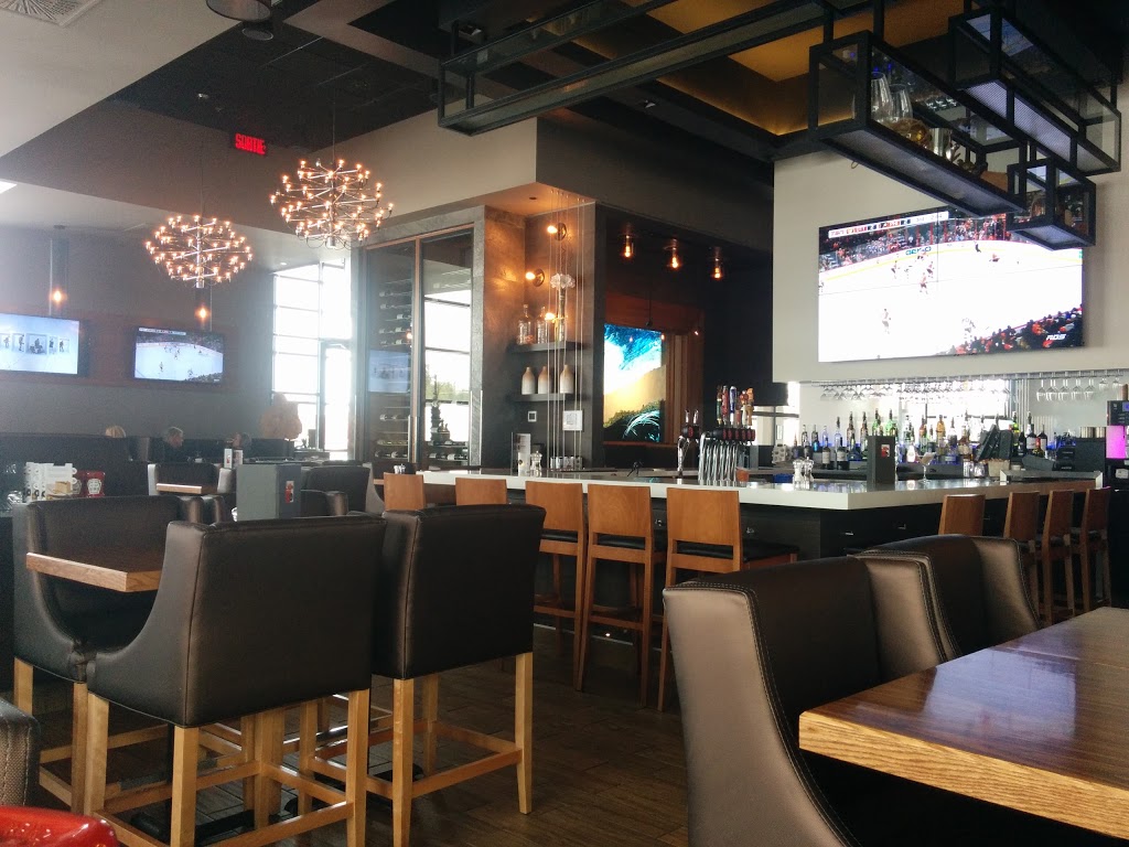 Rôtisserie St-Hubert | 2000 Rue de lInterlude, Québec, QC G3K 0R6, Canada | Phone: (418) 694-1234