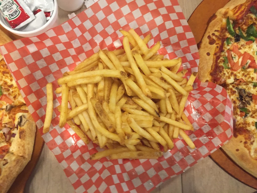 Pizza Hut | 7246 Boul Langelier, Saint-Léonard, QC H1S 2X6, Canada | Phone: (514) 251-4700