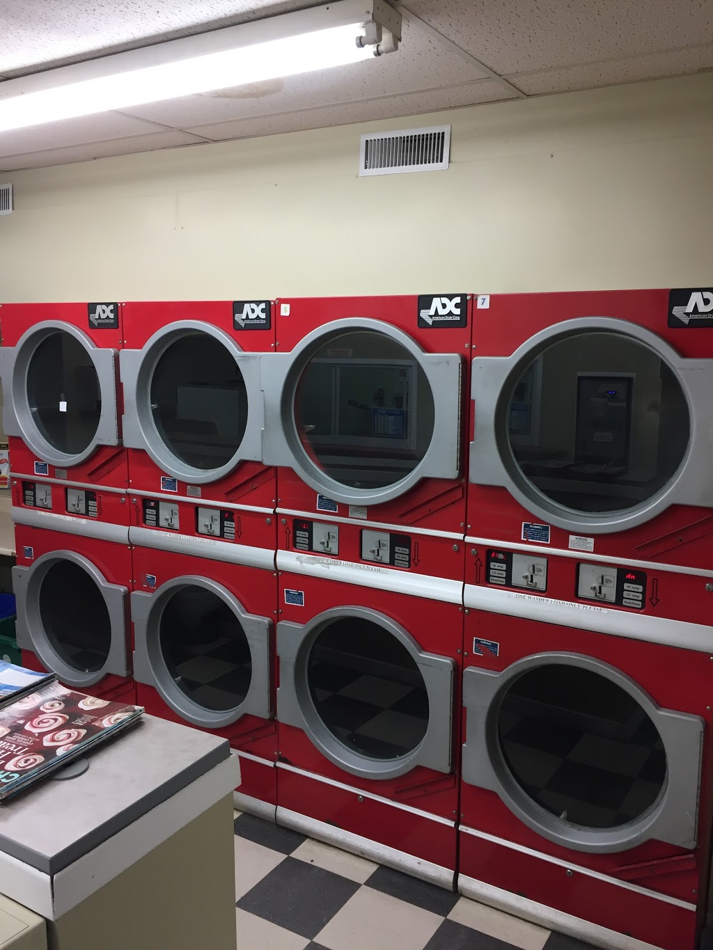 Gananoque Coin Laundry | 88 Charles St N, Gananoque, ON K7G 1T7, Canada | Phone: (613) 382-5720