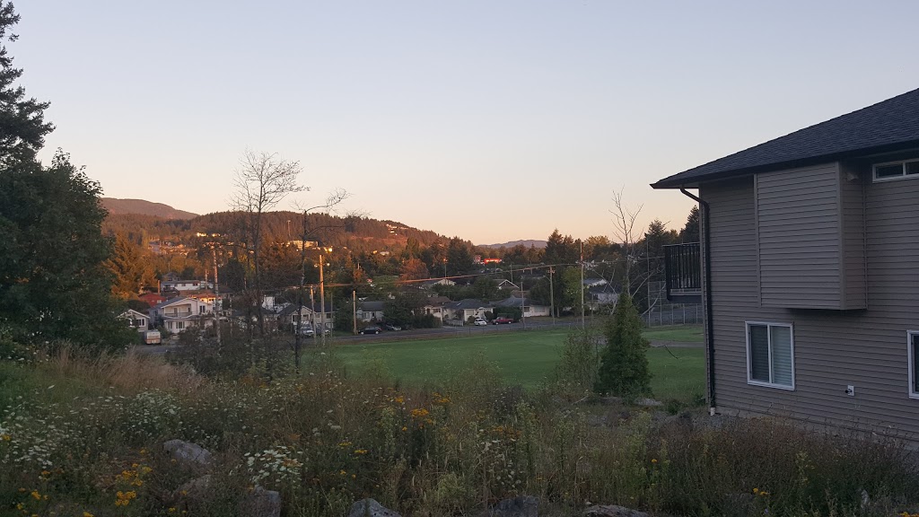 Robins Park | 617 Park Ave, Nanaimo, BC V9R 4H5, Canada | Phone: (250) 754-4251