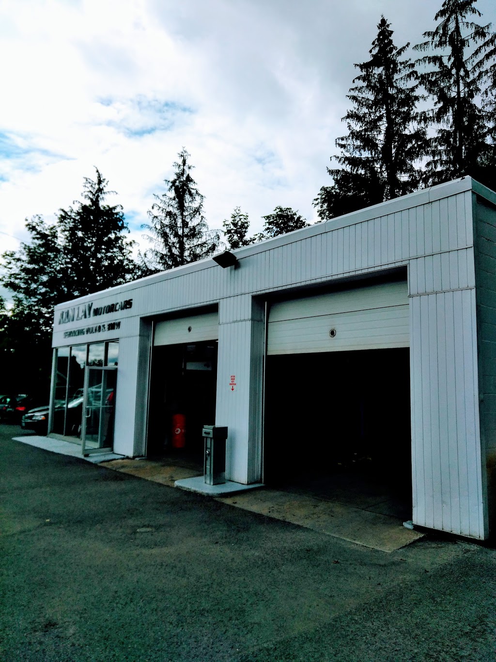 Ron Lay Motor Cars | 1119 Water St, Peterborough, ON K9H 3P6, Canada | Phone: (705) 874-8089