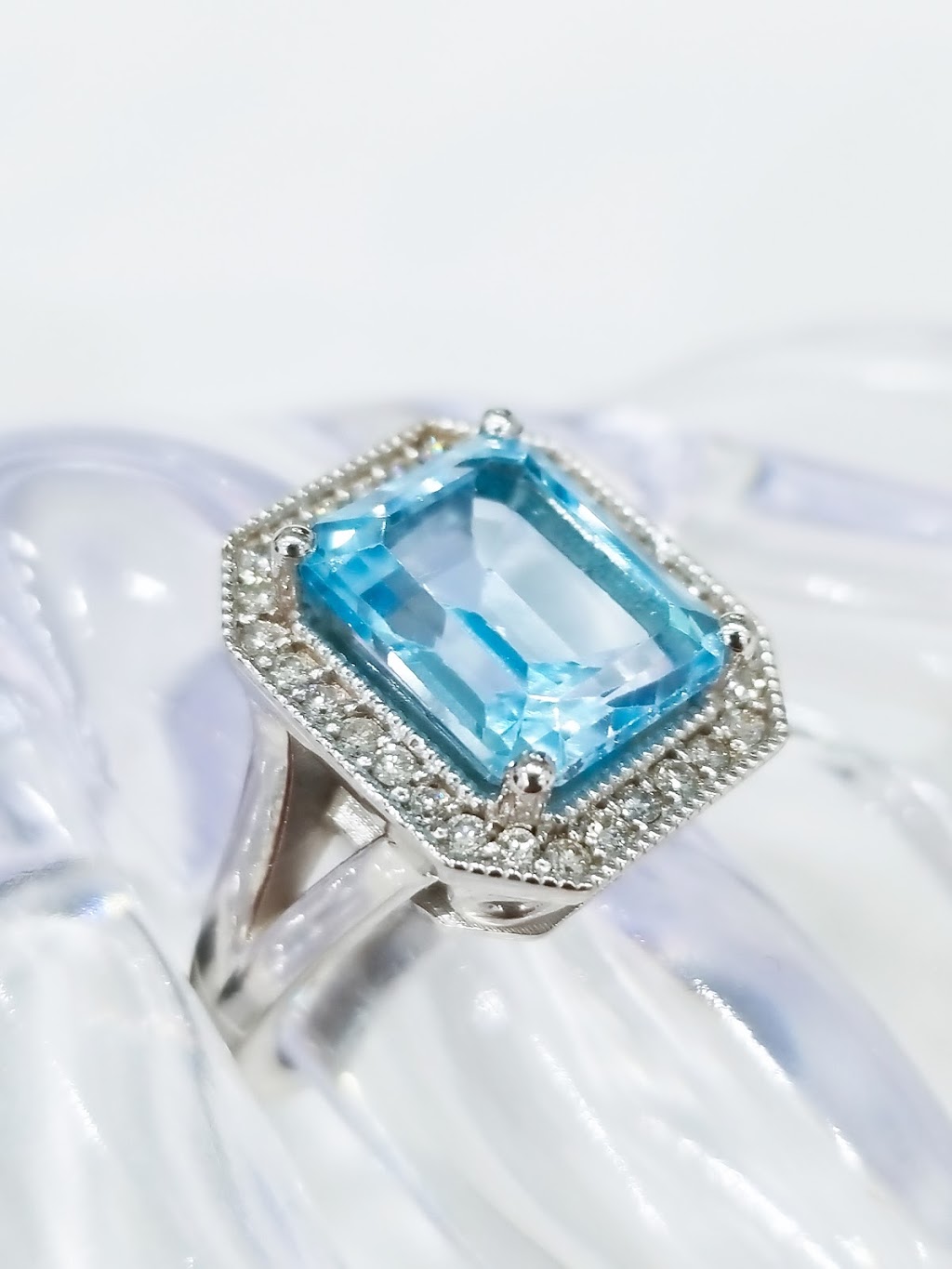 Stirring Jewelry (The Stirring Group Inc.) | 250 Greenbank Rd, Nepean, ON K2H 8X4, Canada | Phone: (613) 421-9555