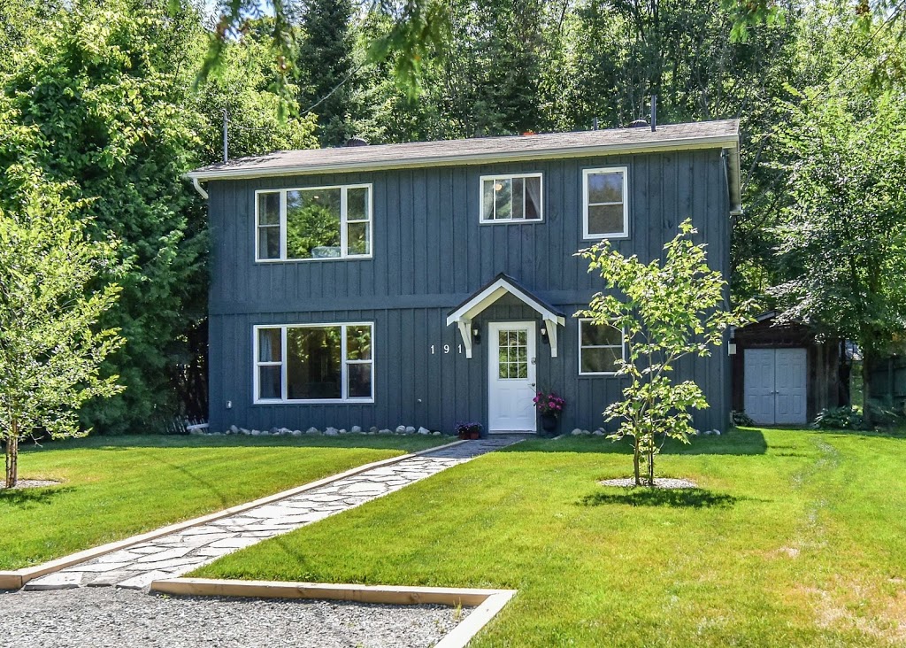 Judy Larmand, Sales Representative, Royal LePage In Touch Realty | 23 Coldwater Rd, Coldwater, ON L0K 1E0, Canada | Phone: (705) 627-8895