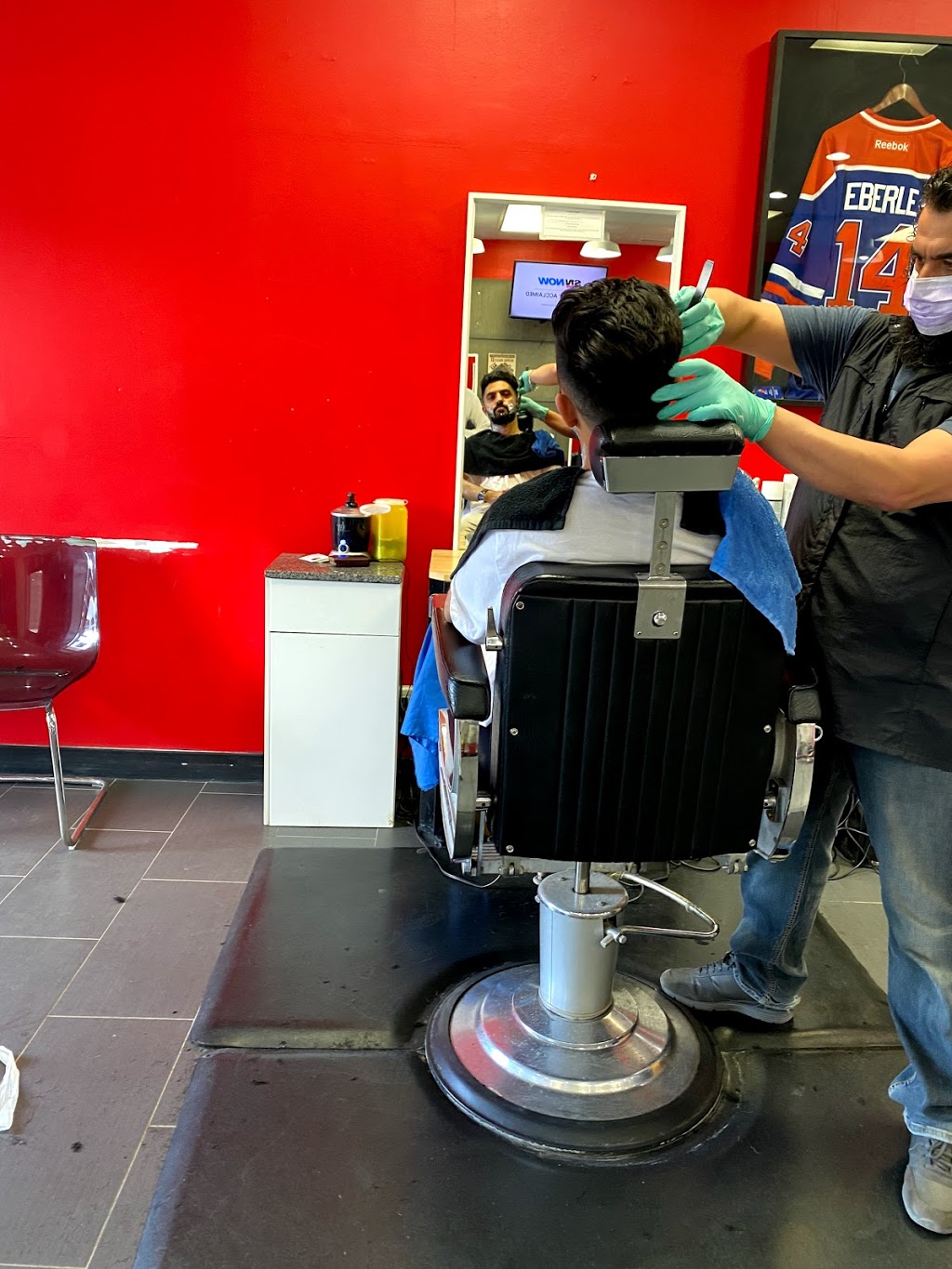 Castle Downs Barber Shop | 15155 121 St NW, Edmonton, AB T5X 3C8, Canada | Phone: (587) 521-4675
